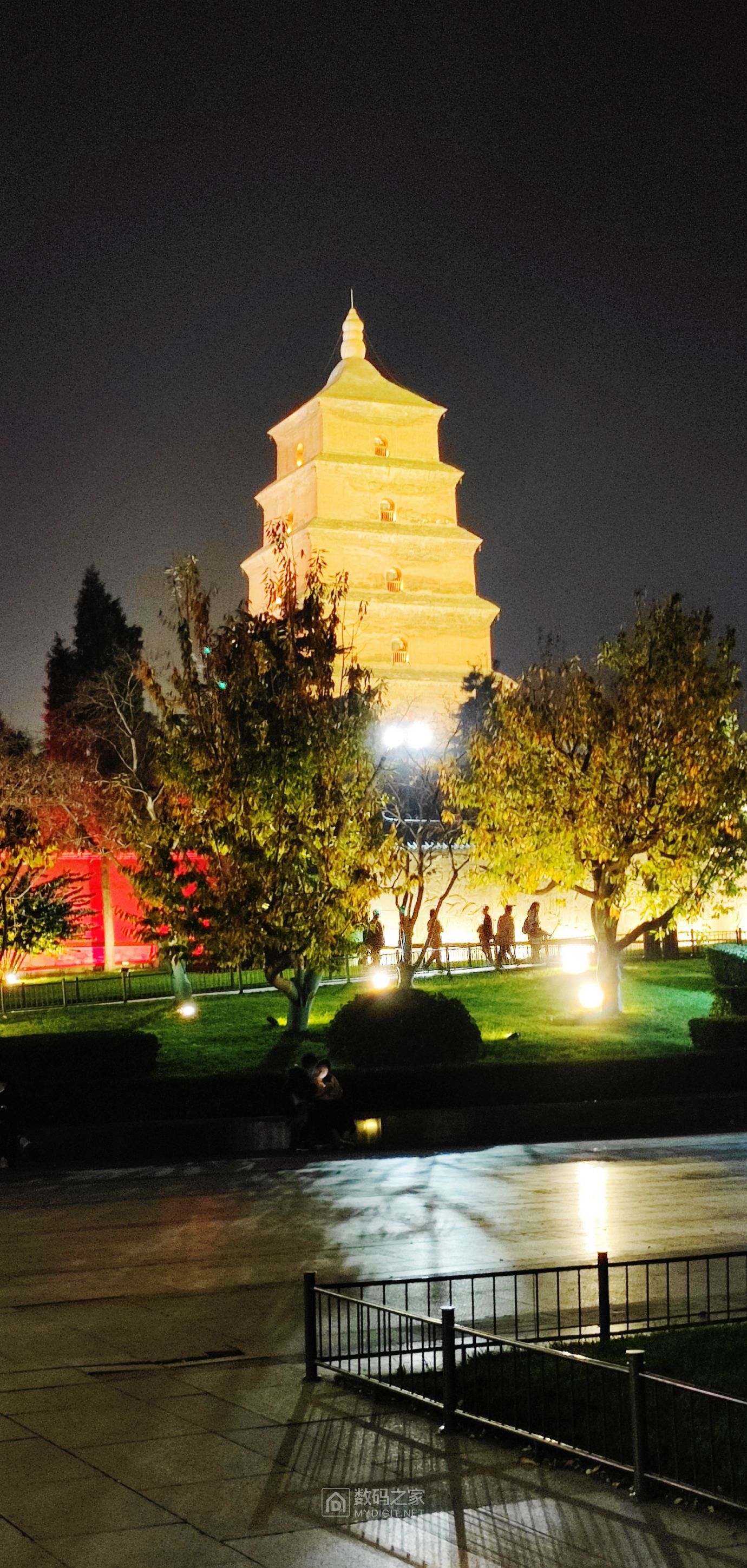 西安夜景手机版怎么拍西安城墙夜景在哪里拍最好-第1张图片-太平洋在线下载